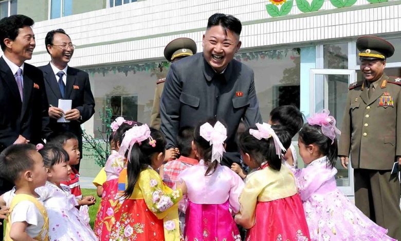 Kim Jong Un unter Kindern, Juni Juche 102 (2013)