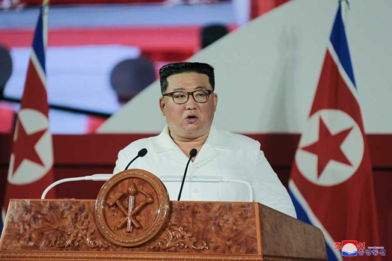 Kim Jong Un hält eine bedeutungsvolle Rede zum Tag des Sieges im Krieg.
